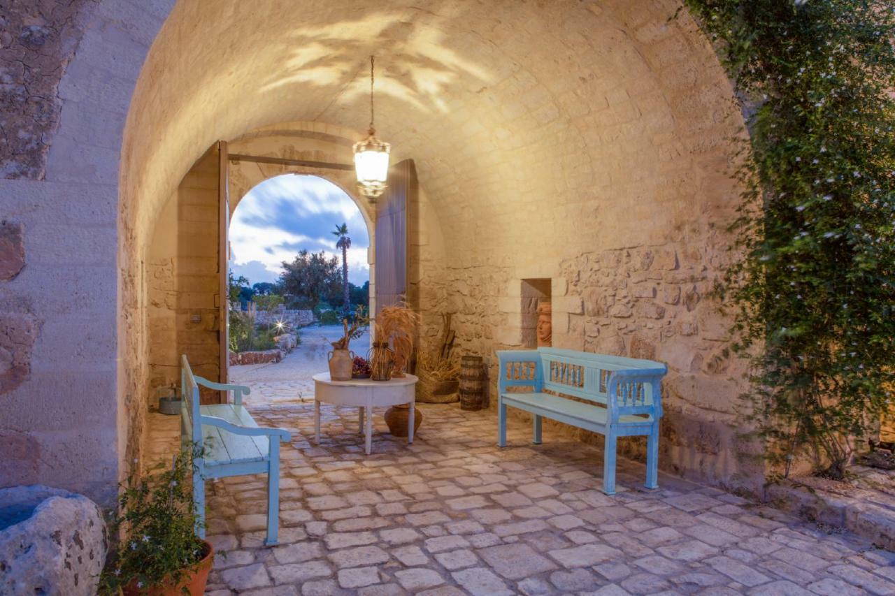 Pensjonat Terre Di Cavalusi Relais Donnafugata Zewnętrze zdjęcie