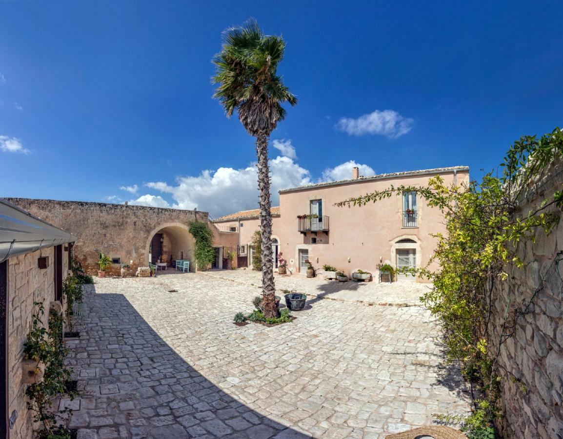 Pensjonat Terre Di Cavalusi Relais Donnafugata Zewnętrze zdjęcie