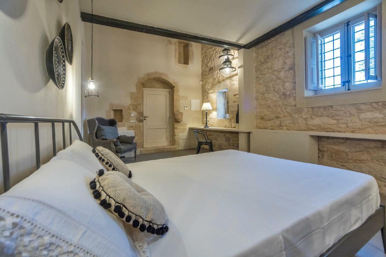 Pensjonat Terre Di Cavalusi Relais Donnafugata Zewnętrze zdjęcie