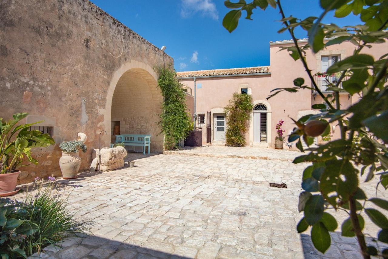 Pensjonat Terre Di Cavalusi Relais Donnafugata Zewnętrze zdjęcie
